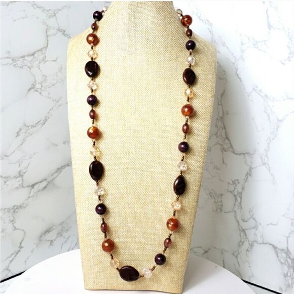 CLASSIC BEADED NECKLACE Resin & Seed Beads - Picture 1 of 5